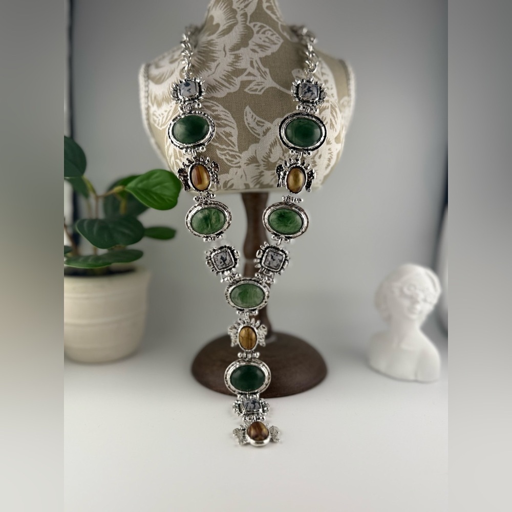 Vintage-Style Statement Necklace — Green & Amber Gem Accents - Picture 7 of 9